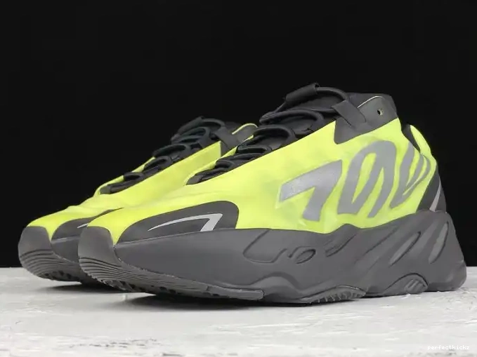 Phosphor FY3727 Yeezy MNVN 700 Adidas Boost 0607